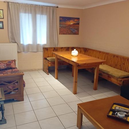 Апартаменты Antonia Family House Near Airport Порто-Рафти Экстерьер фото